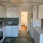 Kamara Apartment
